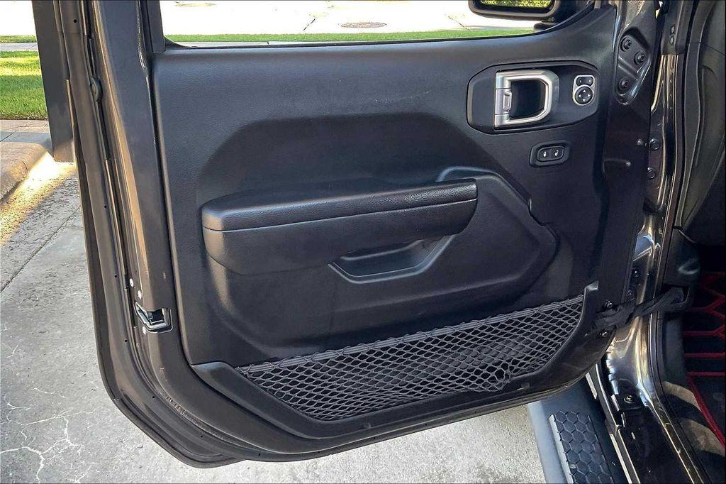 used 2021 Jeep Wrangler Unlimited car, priced at $27,999