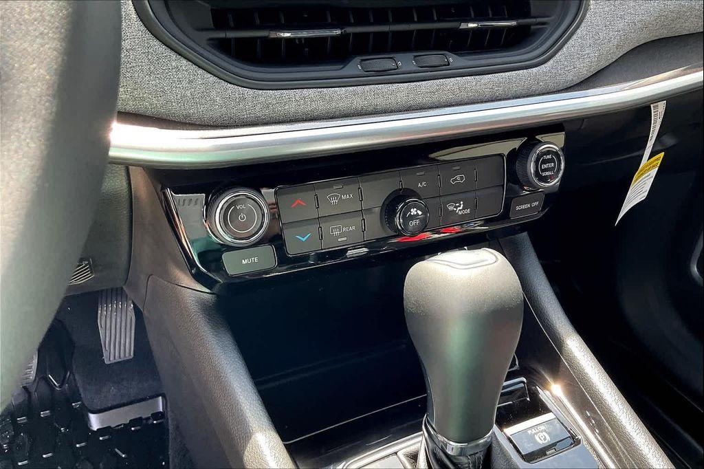 new 2025 Jeep Compass car, priced at $27,705