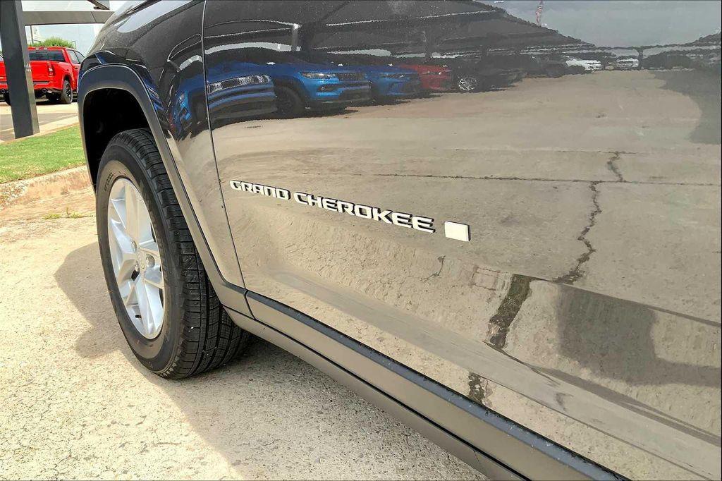 new 2025 Jeep Grand Cherokee L car, priced at $37,325