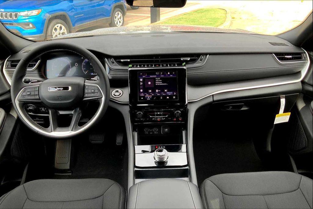 new 2025 Jeep Grand Cherokee L car, priced at $37,325