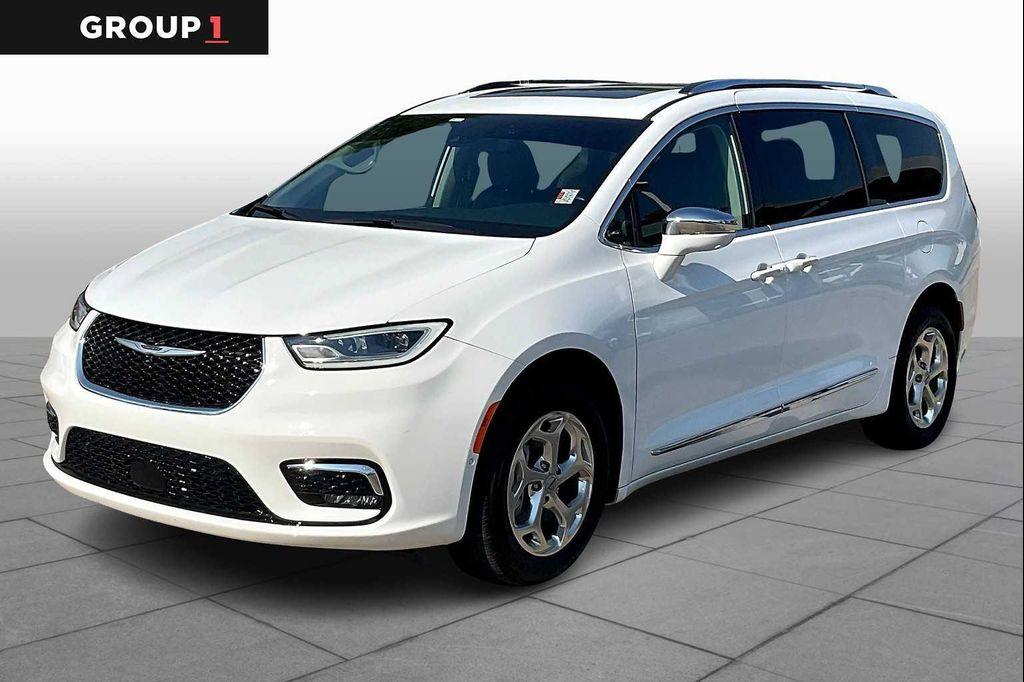 used 2021 Chrysler Pacifica car, priced at $33,500