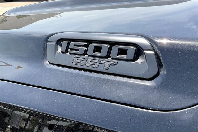 new 2025 Ram 1500 car, priced at $45,000