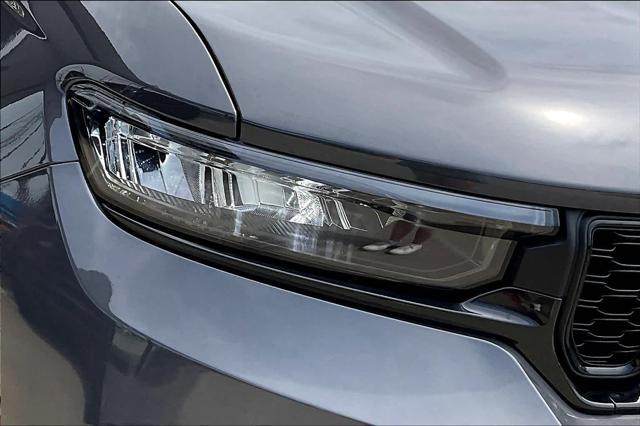 new 2025 Jeep Grand Cherokee car, priced at $45,375