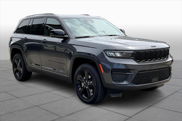 new 2025 Jeep Grand Cherokee car, priced at $45,375