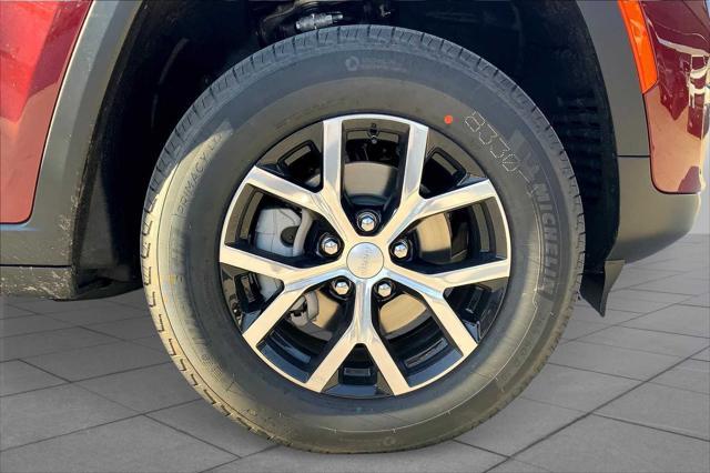 new 2025 Jeep Grand Cherokee car, priced at $42,295