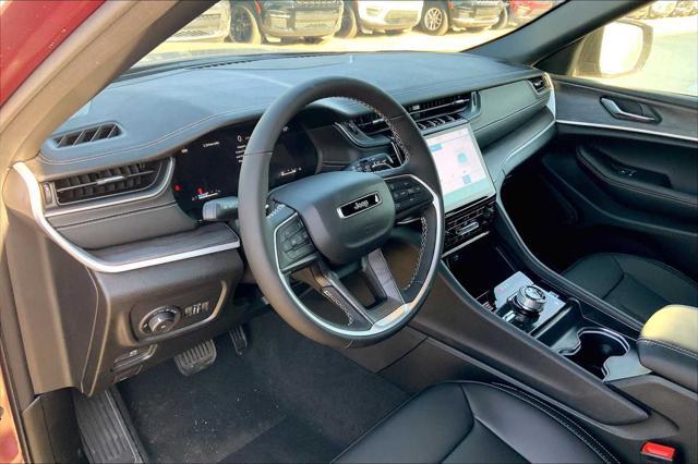 new 2025 Jeep Grand Cherokee car, priced at $42,295