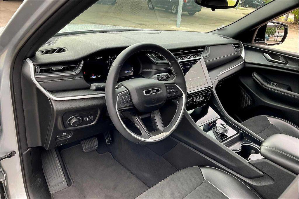 used 2024 Jeep Grand Cherokee L car, priced at $31,999