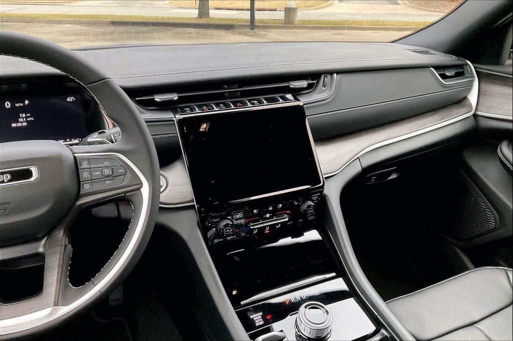 new 2025 Jeep Grand Cherokee L car, priced at $49,535