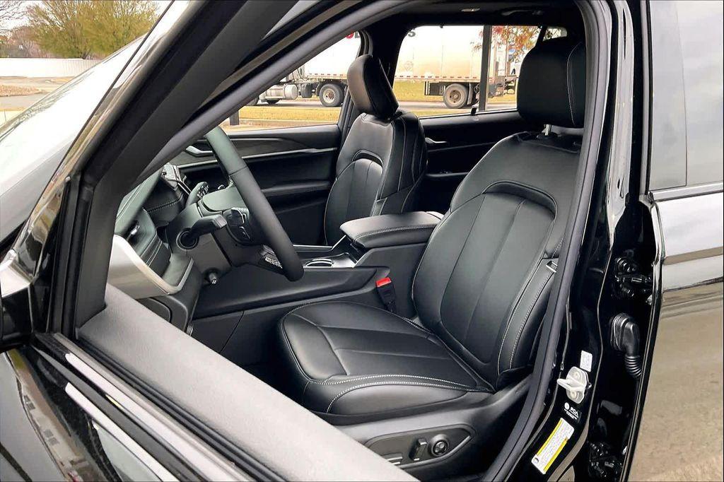 new 2025 Jeep Grand Cherokee L car, priced at $49,535