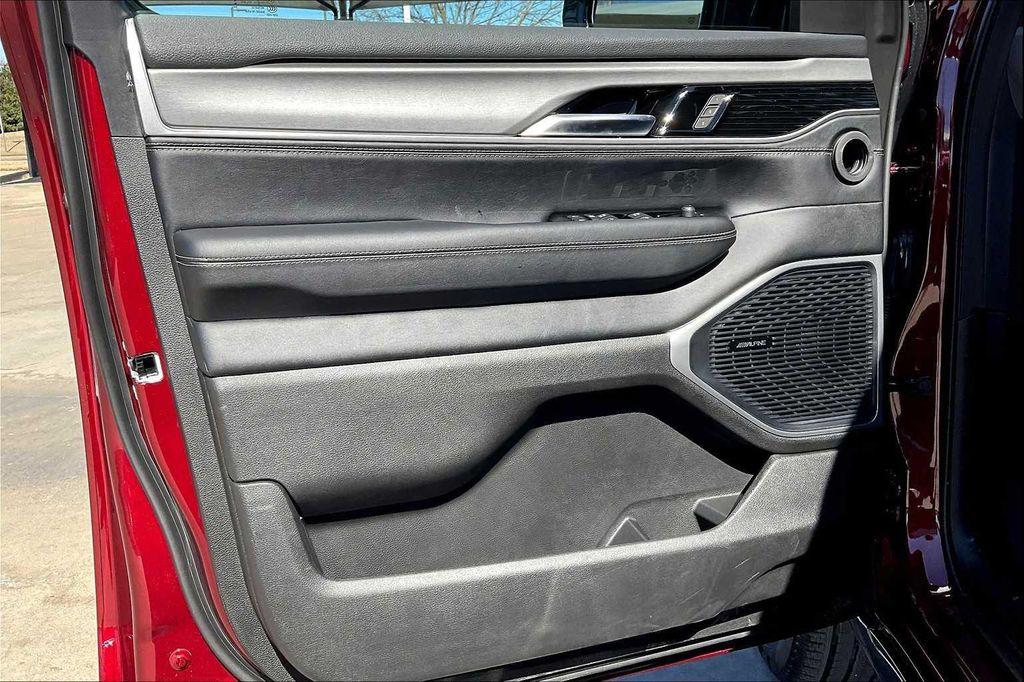 new 2025 Jeep Wagoneer car, priced at $70,999