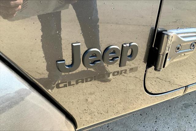 new 2024 Jeep Gladiator car, priced at $44,100