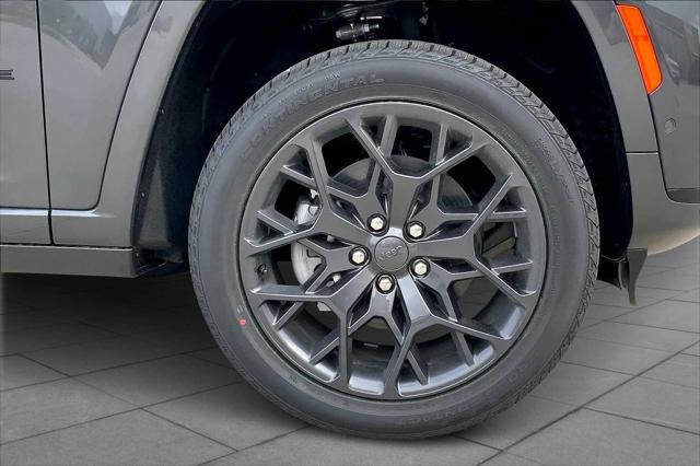 new 2025 Jeep Grand Cherokee L car, priced at $66,955
