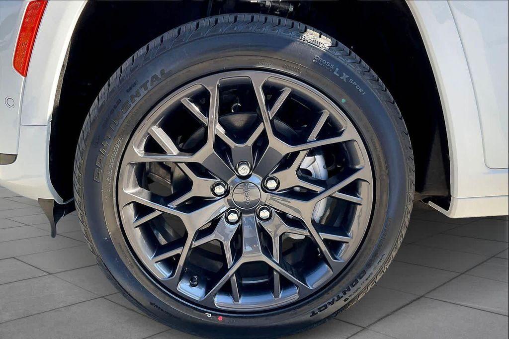 new 2025 Jeep Grand Cherokee L car, priced at $64,945