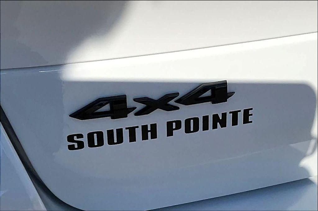 new 2025 Jeep Grand Cherokee L car, priced at $64,945