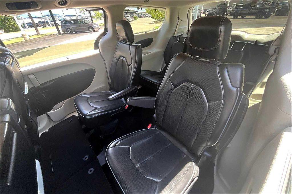 used 2018 Chrysler Pacifica car, priced at $17,999