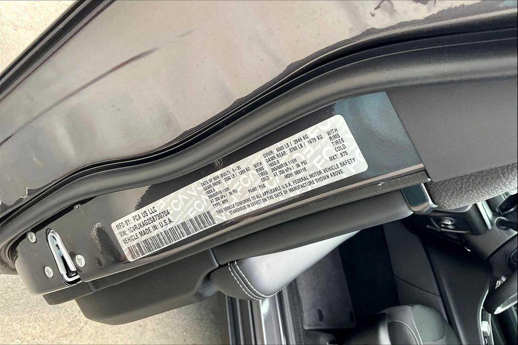 new 2025 Jeep Grand Cherokee L car, priced at $42,915