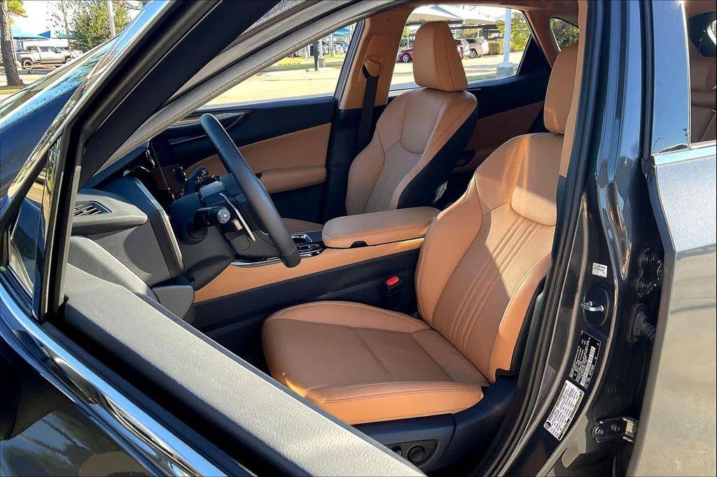 used 2025 Lexus NX 250 car, priced at $38,999