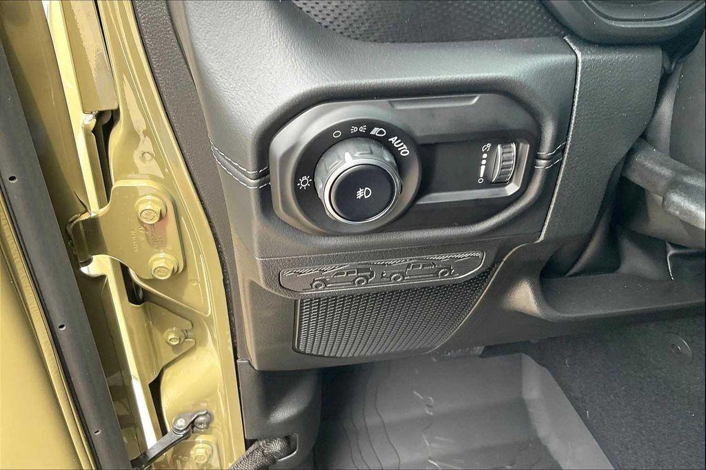 new 2025 Jeep Wrangler car, priced at $58,285