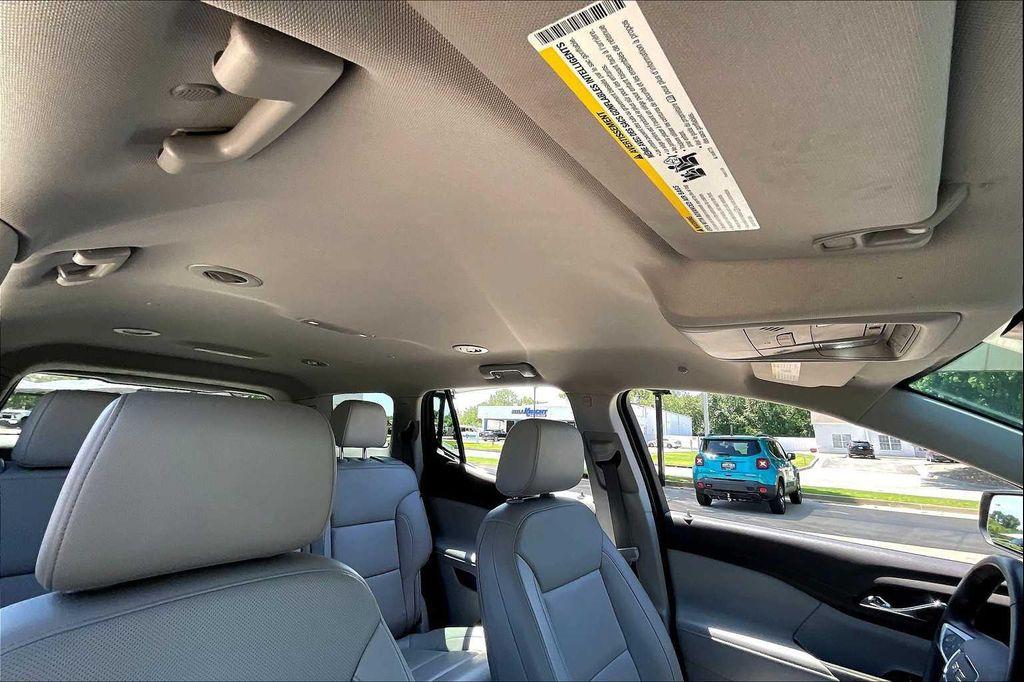 used 2023 GMC Acadia car, priced at $27,999