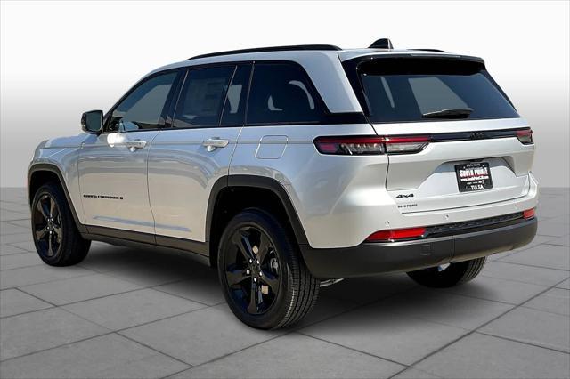 new 2025 Jeep Grand Cherokee car, priced at $43,000