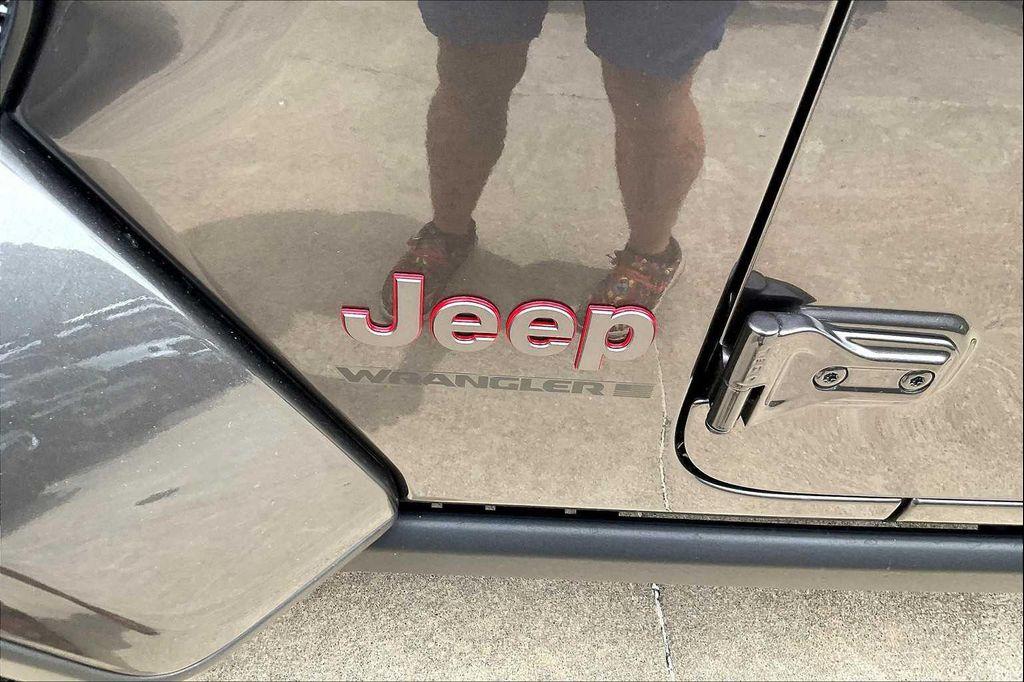 new 2025 Jeep Wrangler car, priced at $58,285