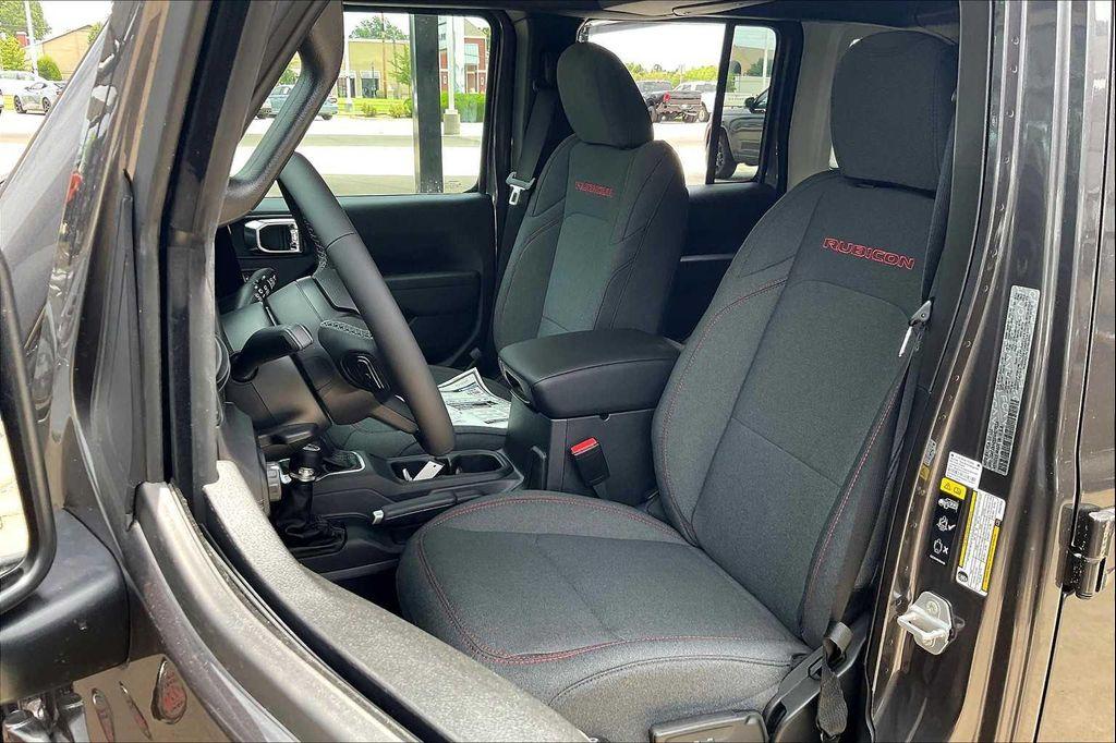 new 2025 Jeep Wrangler car, priced at $58,285