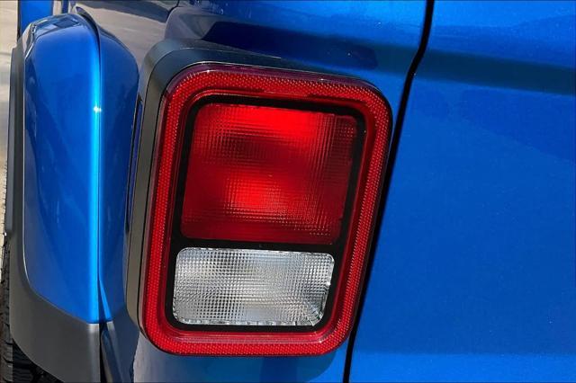 new 2025 Jeep Gladiator car, priced at $43,330