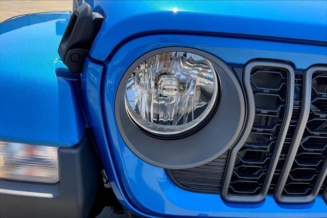 new 2025 Jeep Gladiator car, priced at $43,330
