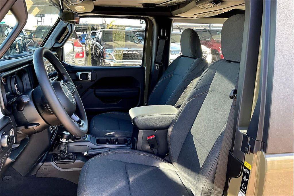 new 2026 Jeep Wrangler car, priced at $36,265