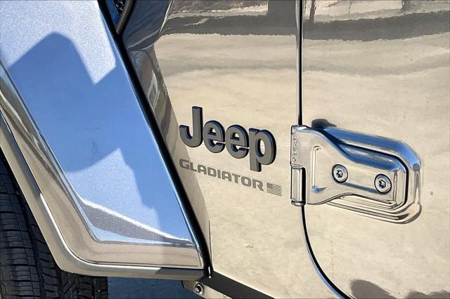 new 2024 Jeep Gladiator car, priced at $51,961