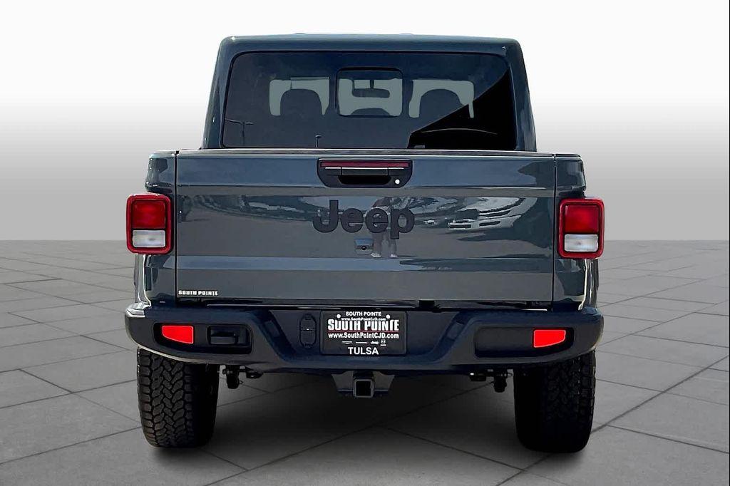 new 2025 Jeep Gladiator car, priced at $43,330