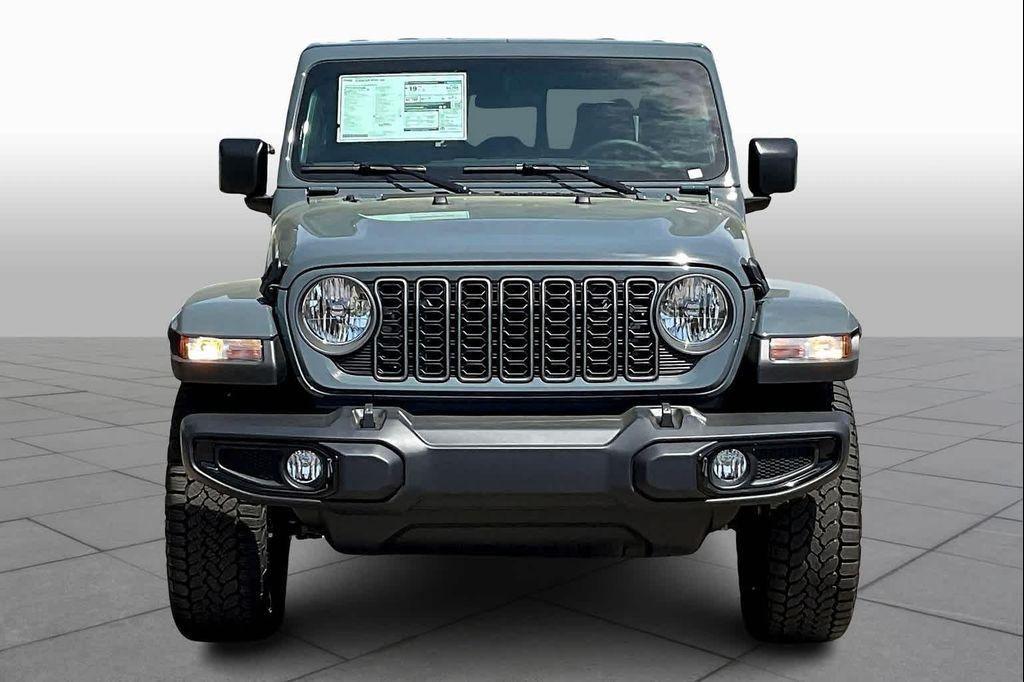 new 2025 Jeep Gladiator car, priced at $43,330