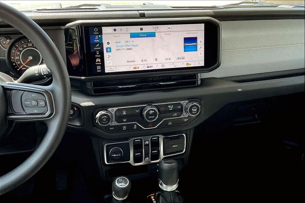 new 2025 Jeep Gladiator car, priced at $43,330