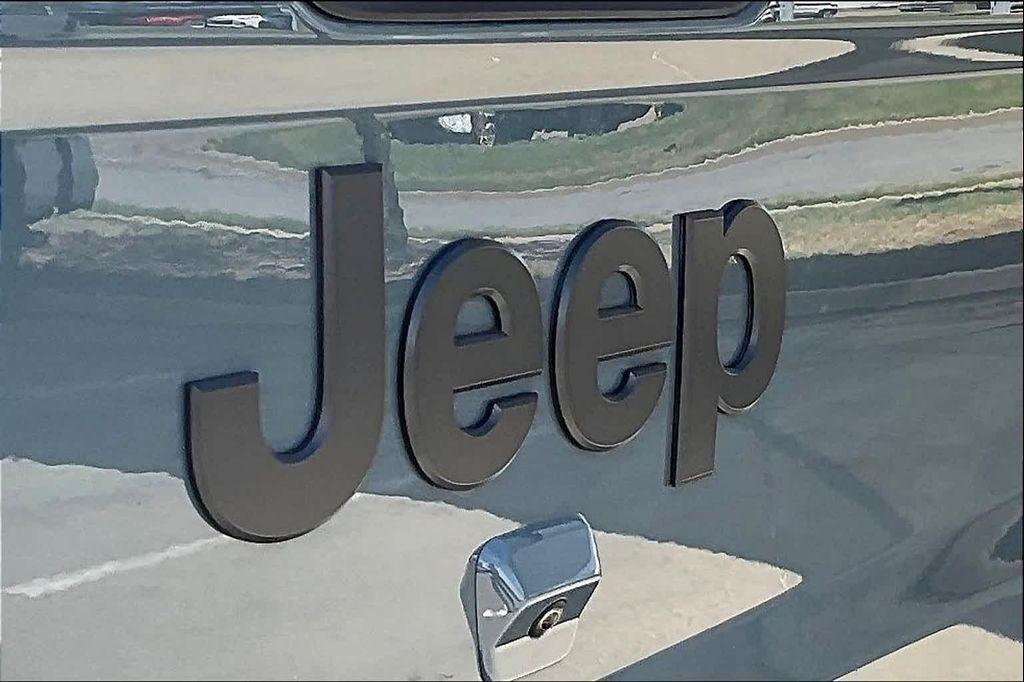 new 2025 Jeep Gladiator car, priced at $43,330