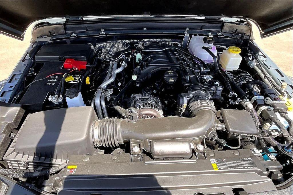 new 2025 Jeep Gladiator car, priced at $43,330