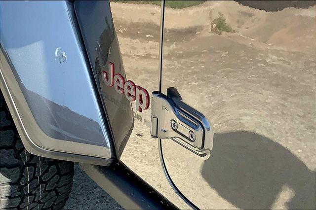 new 2025 Jeep Gladiator car, priced at $53,600