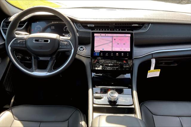 new 2025 Jeep Grand Cherokee car, priced at $48,000