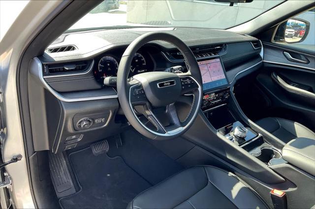 new 2025 Jeep Grand Cherokee car, priced at $48,000