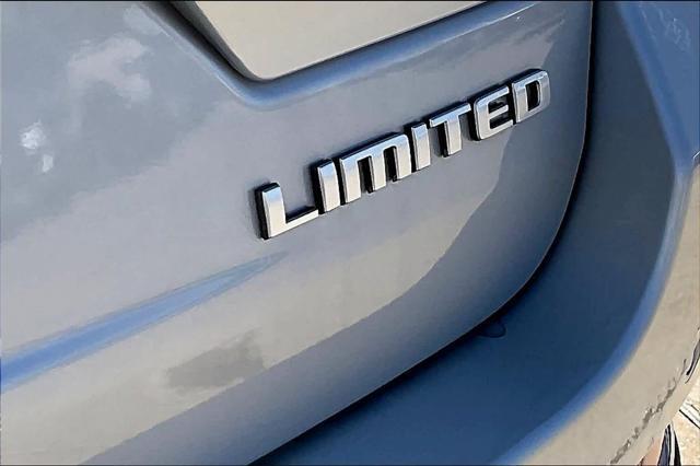 new 2025 Jeep Grand Cherokee car, priced at $48,000
