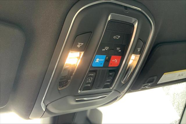 new 2025 Jeep Grand Cherokee car, priced at $42,875