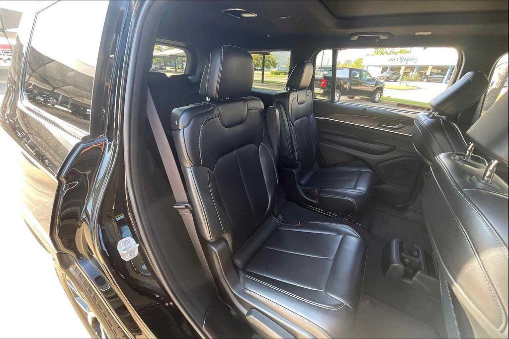 used 2024 Jeep Grand Cherokee L car, priced at $37,999
