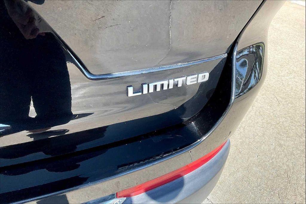 used 2024 Jeep Grand Cherokee L car, priced at $37,999
