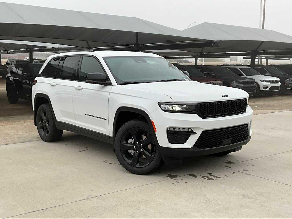 new 2025 Jeep Grand Cherokee car, priced at $44,825