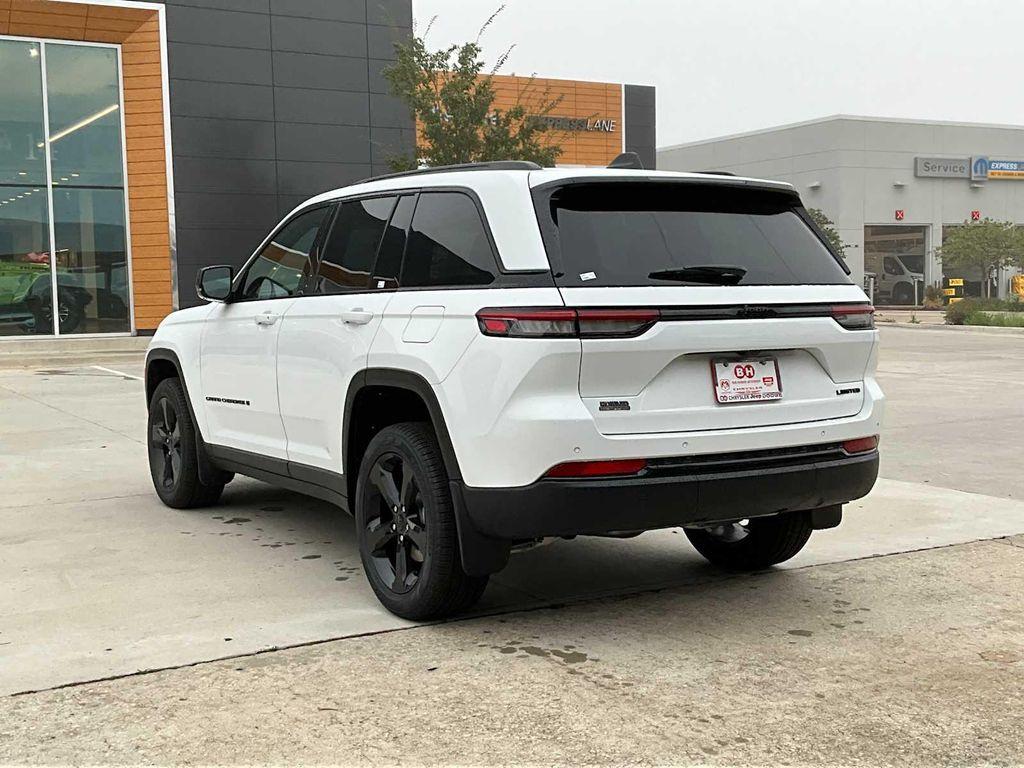 new 2025 Jeep Grand Cherokee car, priced at $44,825