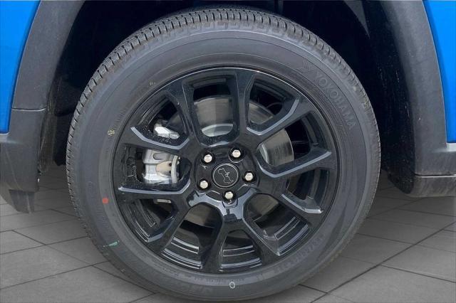 new 2025 Jeep Compass car, priced at $28,755