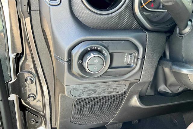 new 2025 Jeep Gladiator car, priced at $58,945