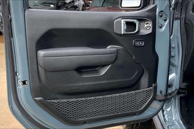 new 2025 Jeep Gladiator car, priced at $52,750