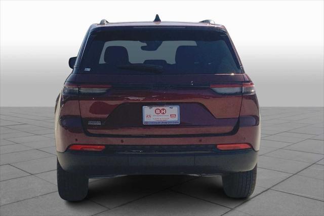 new 2025 Jeep Grand Cherokee car, priced at $40,380