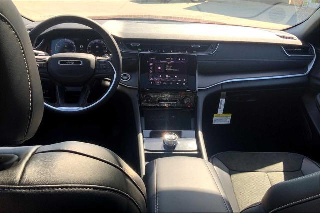 new 2025 Jeep Grand Cherokee car, priced at $40,380