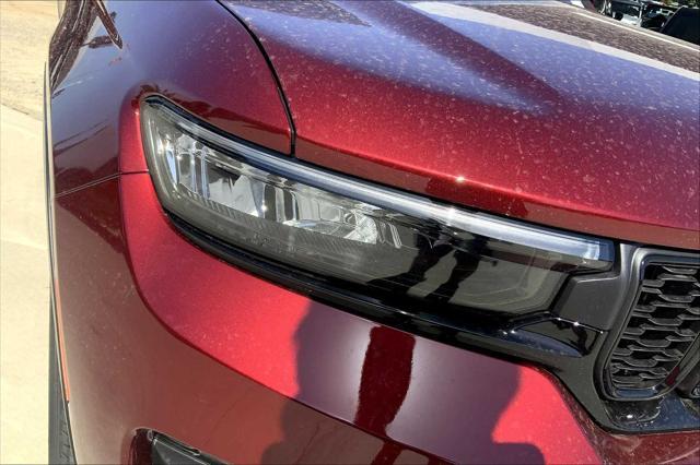 new 2025 Jeep Grand Cherokee car, priced at $40,380